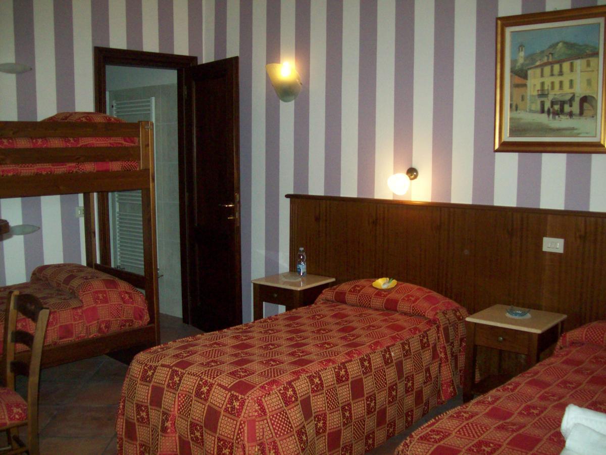 Revello Hotel Excalibur المظهر الخارجي الصورة
